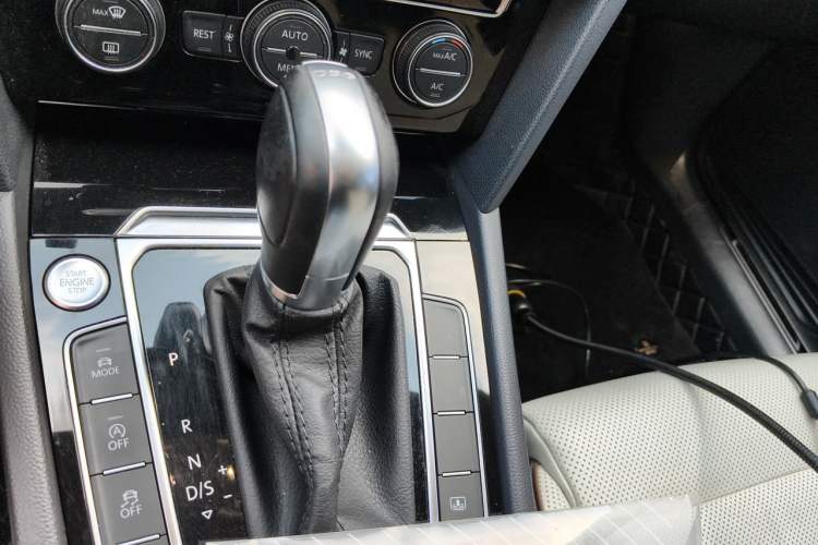 Used Volkswagen Magotan 2018 380TSI DSG Flagship Edition Gear Lever