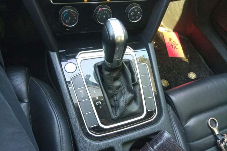 Used Volkswagen Magotan 2018 330TSI DSG Advanced Model Gear Lever