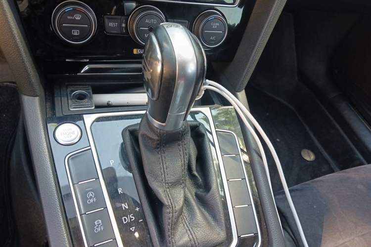 Used Volkswagen Magotan 2018 330TSI DSG Luxury Model Gear Lever
