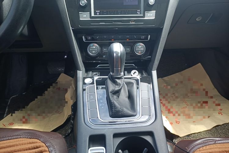 Used Volkswagen Magotan 2018 Facelift 330TSI DSG Luxury Model Gear Lever