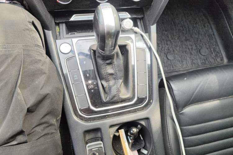 Used Volkswagen Magotan 2018 330TSI DSG Advanced Model Gear Lever