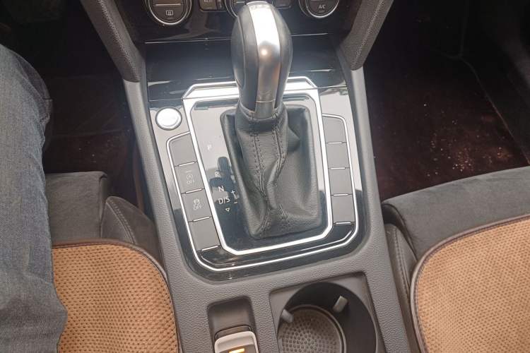 Used Volkswagen Magotan 2018 330TSI DSG Luxury Model Gear Lever