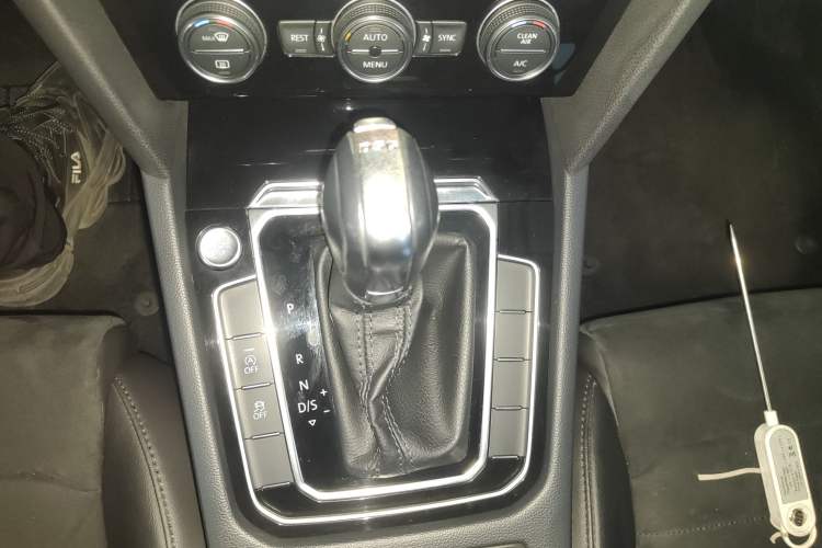 Used Volkswagen Magotan 2018 330TSI DSG Luxury Model Gear Lever