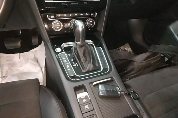 Used Volkswagen Magotan 2018 380TSI DSG Luxury Model Gear Lever