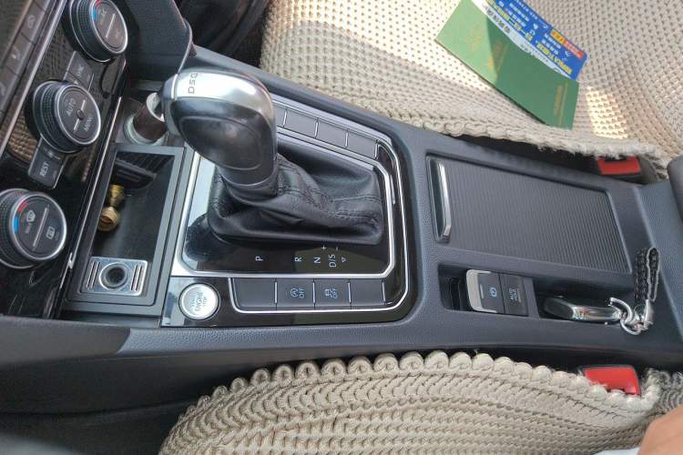 Used Volkswagen Magotan 2018 330TSI DSG Luxury Model Gear Lever