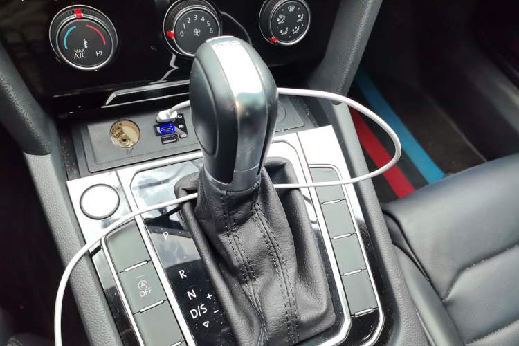 Used Volkswagen Magotan 2018 330TSI DSG Advanced Model Gear Lever