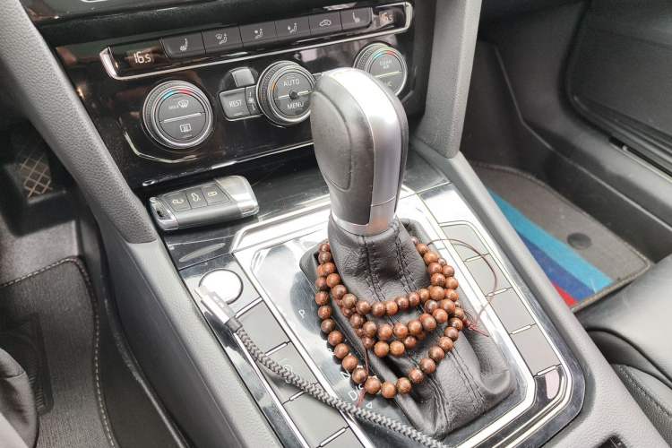 Used Volkswagen Magotan 2018 330TSI DSG Luxury Model Gear Lever