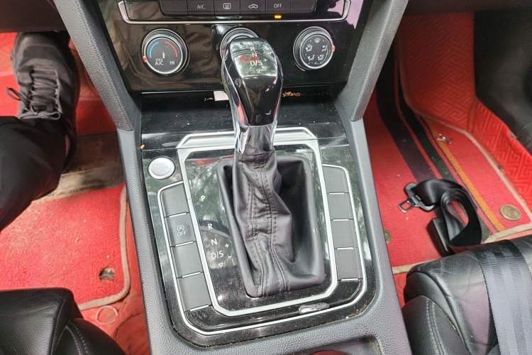 Used Volkswagen Magotan 2018 330TSI DSG Advanced Model Gear Lever