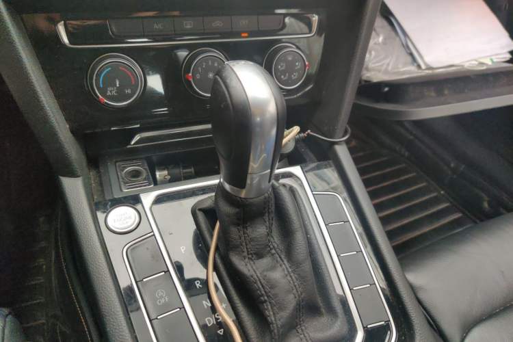 Used Volkswagen Magotan 2018 330TSI DSG Advanced Model Gear Lever