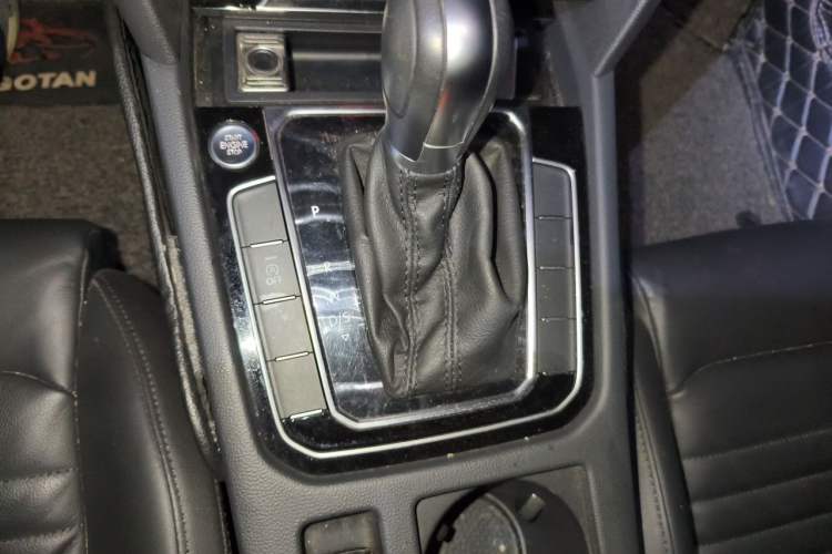 Used Volkswagen Magotan 2018 280TSI DSG Leading Model Gear Lever