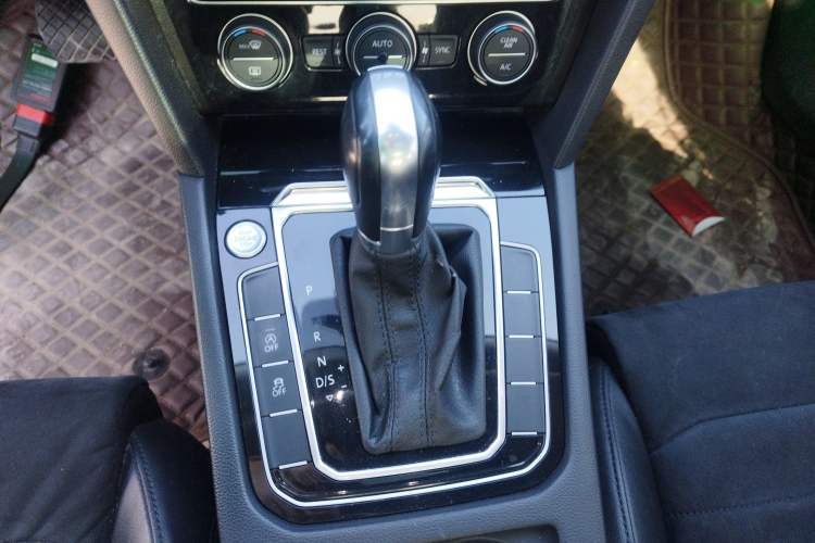 Used Volkswagen Magotan 2018 330TSI DSG Luxury Model Gear Lever