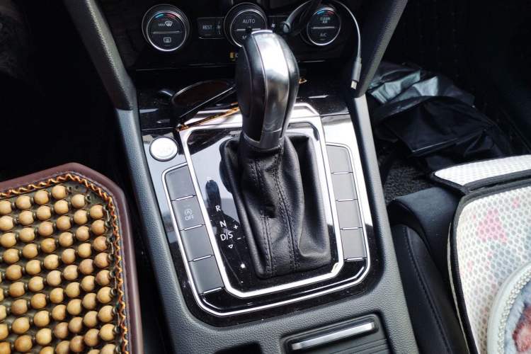 Used Volkswagen Magotan 2018 330TSI DSG Luxury Model Gear Lever