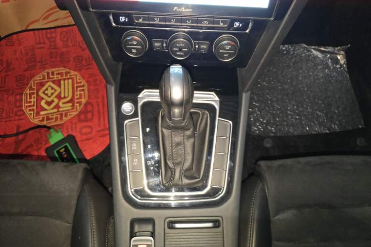 Used Volkswagen Magotan 2018 330TSI DSG Luxury Model Gear Lever