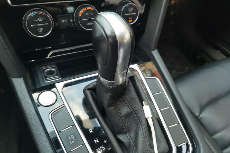 Used Volkswagen Magotan 2018 330TSI DSG Luxury Model Gear Lever