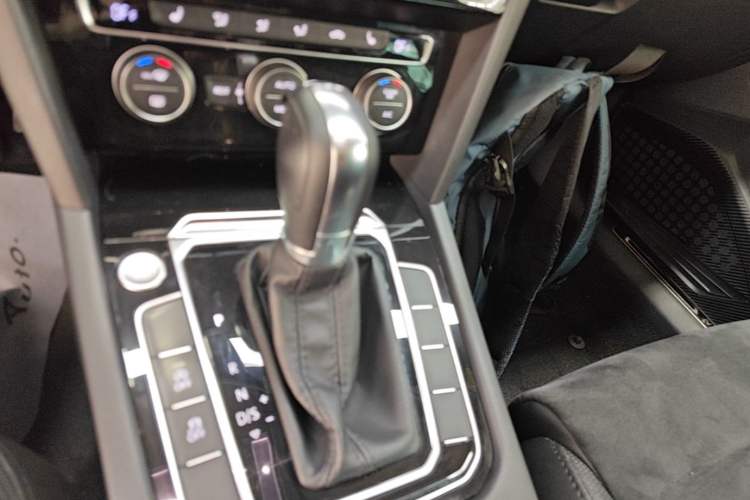 Used Volkswagen Magotan 2018 330TSI DSG Luxury Model Gear Lever