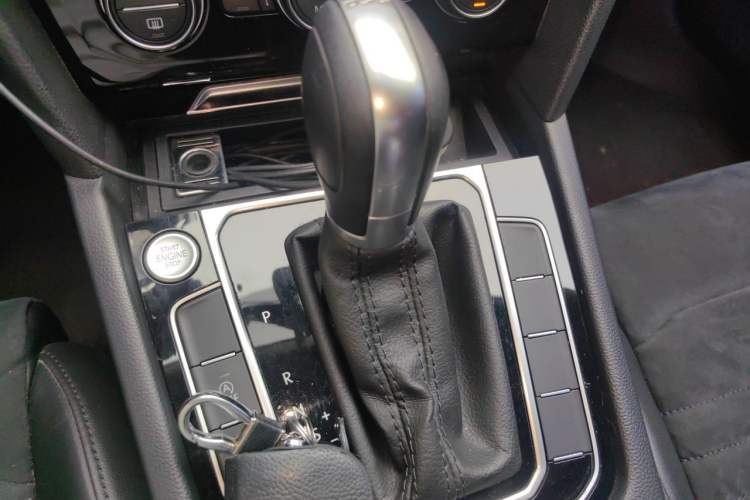 Used Volkswagen Magotan 2018 380TSI DSG Luxury Model Gear Lever