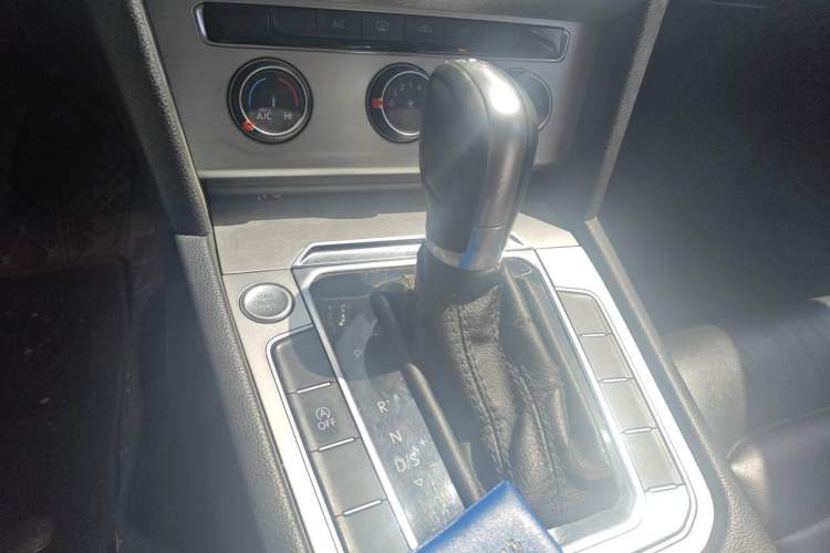 Used Volkswagen Magotan 2018 280TSI DSG Enjoyment Model Gear Lever