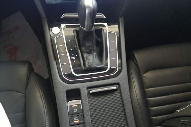 Used Volkswagen Magotan 2018 330TSI DSG Advanced Model Gear Lever