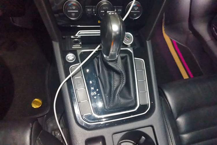 Used Volkswagen Magotan 2018 380TSI DSG Luxury Model Gear Lever