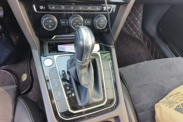 Used Volkswagen Magotan 2018 330TSI DSG Luxury Model Gear Lever
