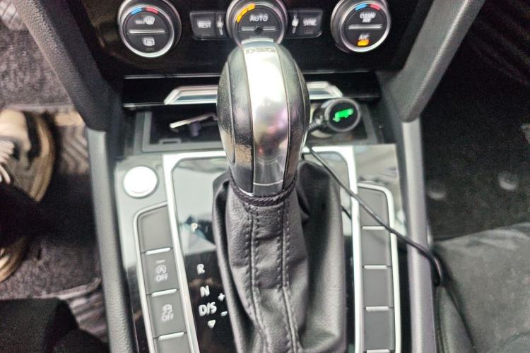 Used Volkswagen Magotan 2018 330TSI DSG Luxury Model Gear Lever