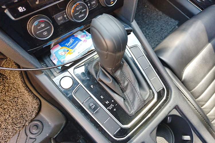 Used Volkswagen Magotan 2018 330TSI DSG Luxury Model Gear Lever