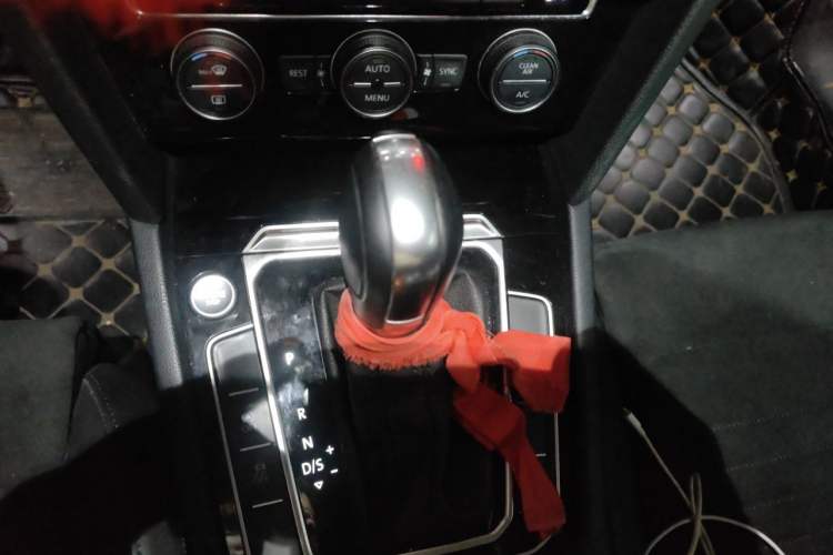 Used Volkswagen Magotan 2018 330TSI DSG Luxury Model Gear Lever