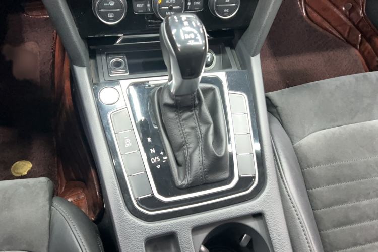 Used Volkswagen Magotan 2018 330TSI DSG Luxury Model Gear Lever