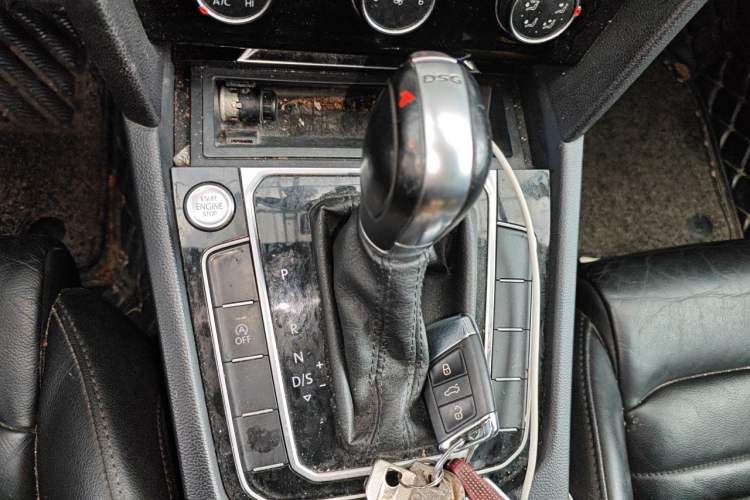 Used Volkswagen Magotan 2018 330TSI DSG Advanced Model Gear Lever