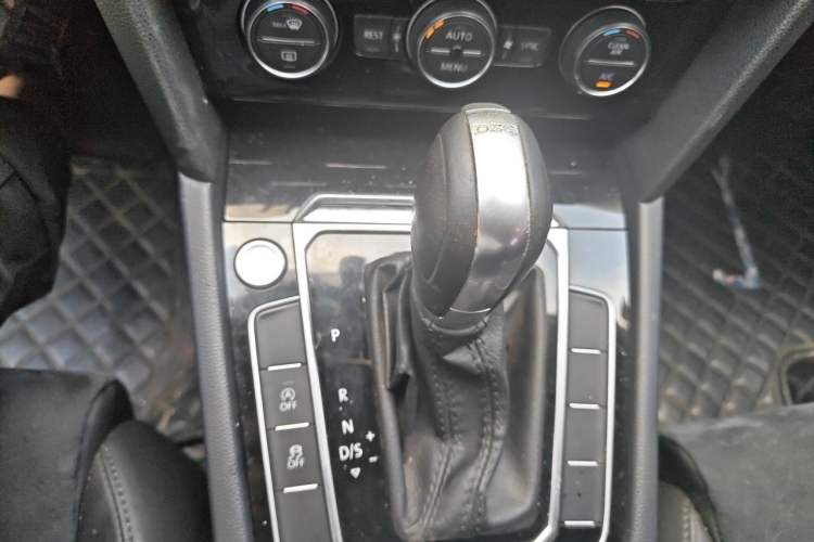Used Volkswagen Magotan 2018 330TSI DSG Luxury Model Gear Lever