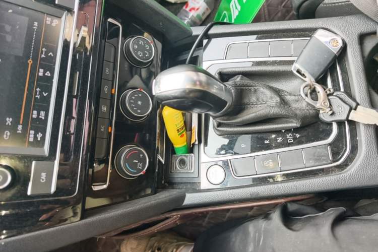 Used Volkswagen Magotan 2018 330TSI DSG Advanced Model Gear Lever