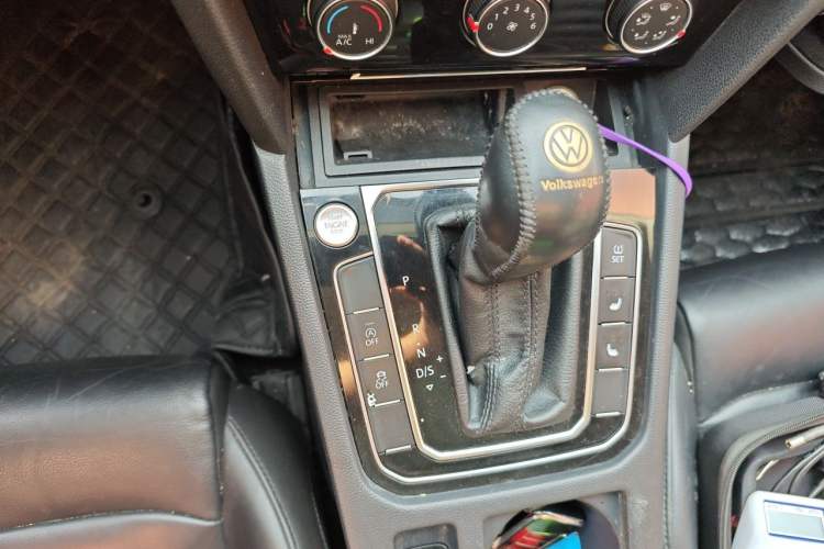 Used Volkswagen Magotan 2018 330TSI DSG Advanced Model Gear Lever