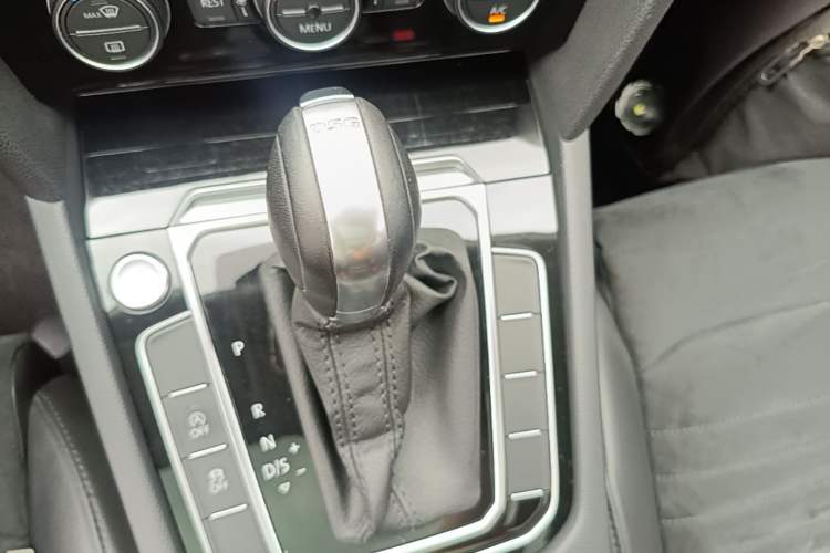Used Volkswagen Magotan 2018 330TSI DSG Luxury Model Gear Lever