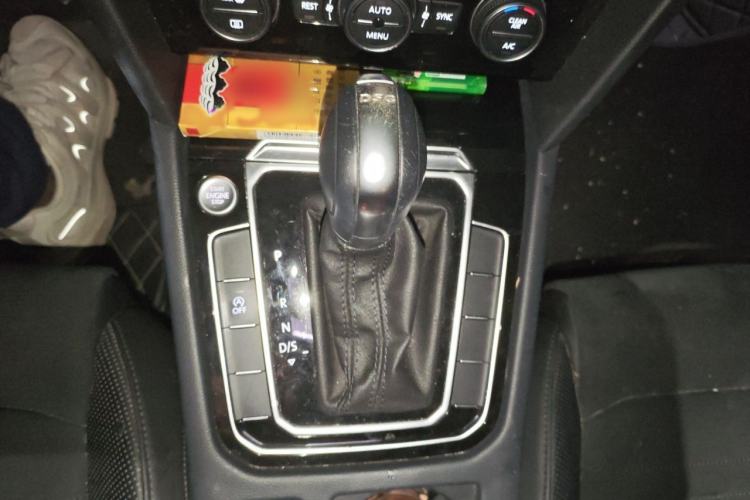 Used Volkswagen Magotan 2018 330TSI DSG Luxury Model Gear Lever