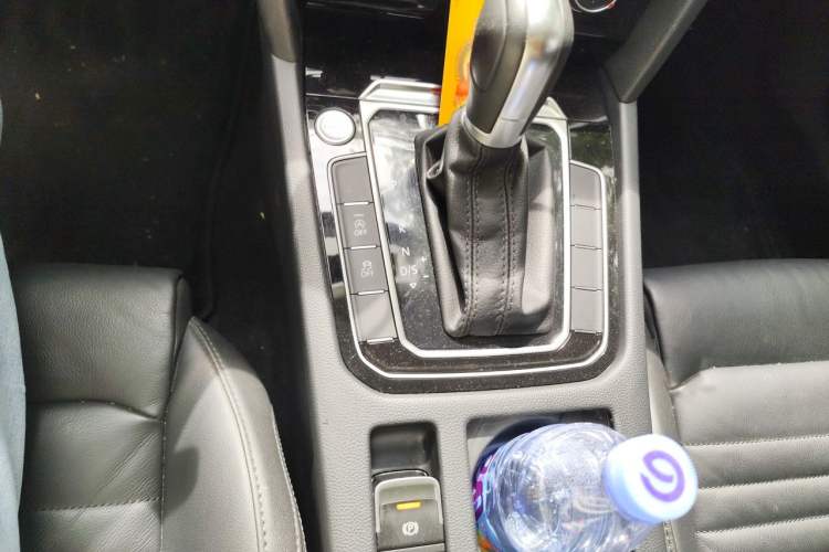 Used Volkswagen Magotan 2018 330TSI DSG Luxury Model Gear Lever