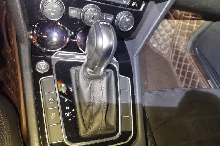 Used Volkswagen Magotan 2018 330TSI DSG Luxury Model Gear Lever