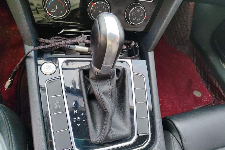Used Volkswagen Magotan 2018 330TSI DSG Advanced Model Gear Lever