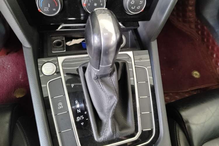 Used Volkswagen Magotan 2018 330TSI DSG Advanced Model Gear Lever
