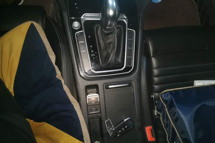 Used Volkswagen Magotan 2018 330TSI DSG Luxury Model Gear Lever