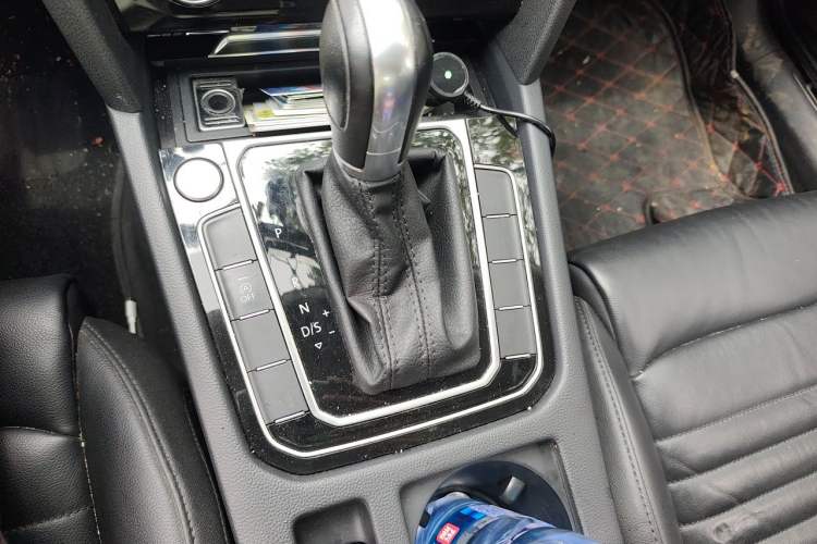 Used Volkswagen Magotan 2018 330TSI DSG Advanced Model Gear Lever