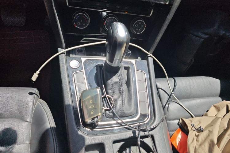 Used Volkswagen Magotan 2018 330TSI DSG Advanced Model Gear Lever