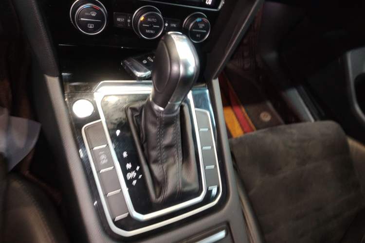 Used Volkswagen Magotan 2018 330TSI DSG Luxury Model Gear Lever