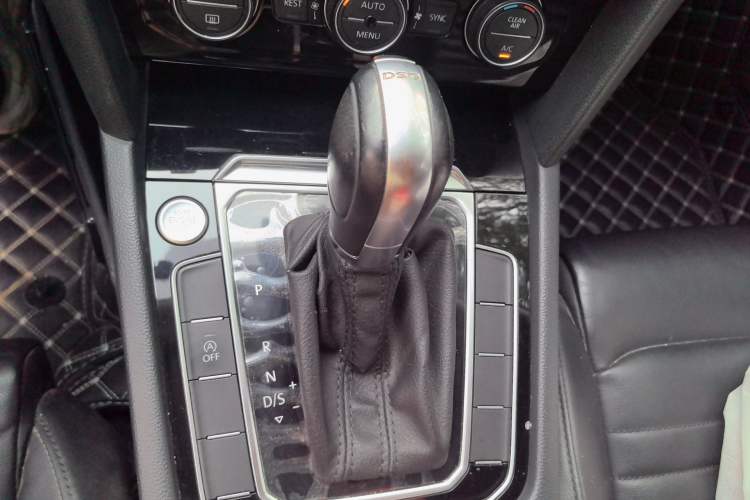 Used Volkswagen Magotan 2018 Facelift 380TSI DSG Luxury Version Gear Lever