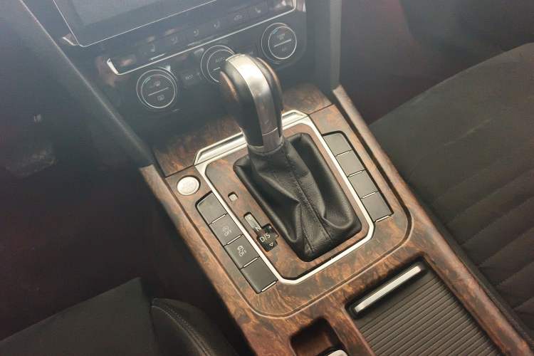 Used Volkswagen Magotan 2018 380TSI DSG Luxury Model Gear Lever