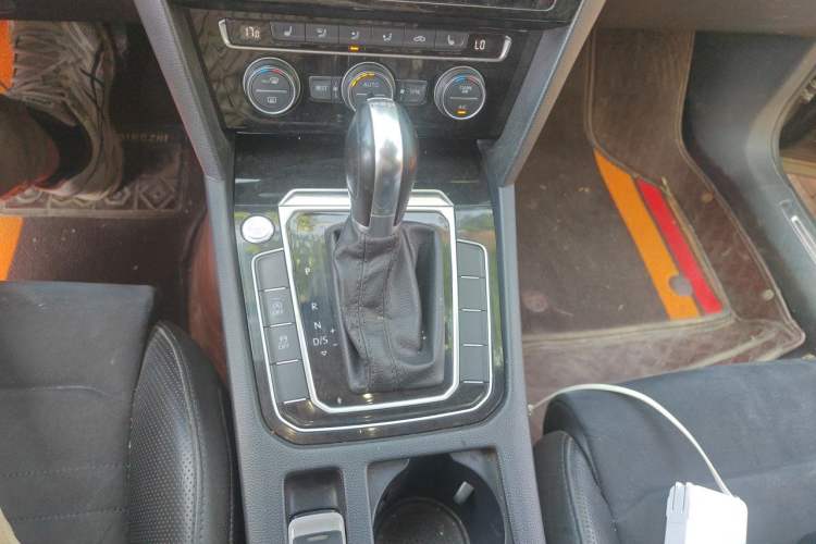 Used Volkswagen Magotan 2018 330TSI DSG Luxury Model Gear Lever