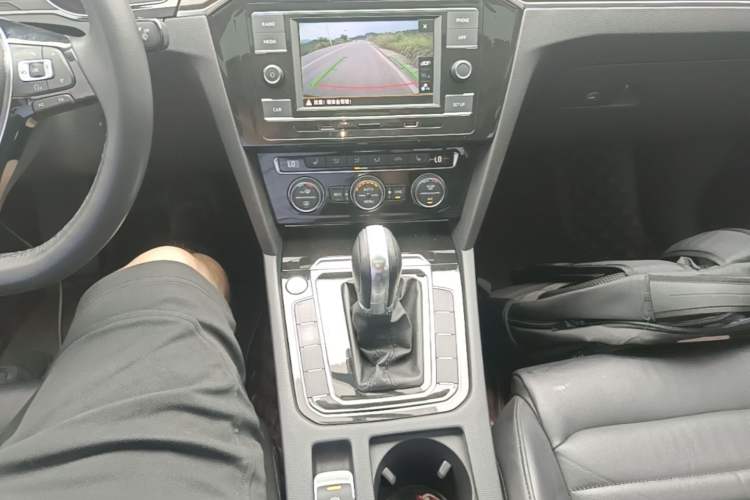 Used Volkswagen Magotan 2018 Facelift 330TSI DSG Luxury Model Gear Lever