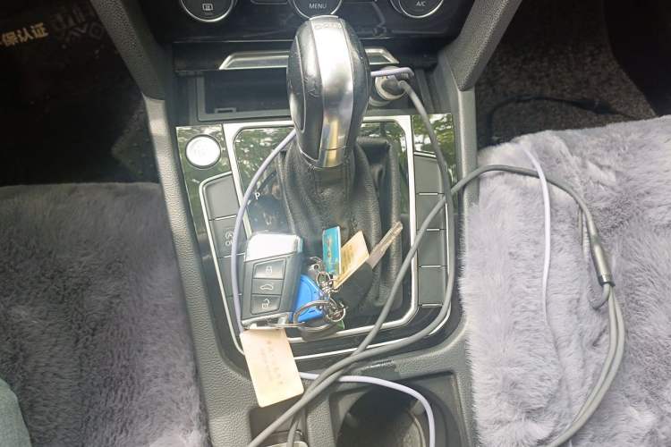 Used Volkswagen Magotan 2018 Facelift 330TSI DSG Luxury Model Gear Lever