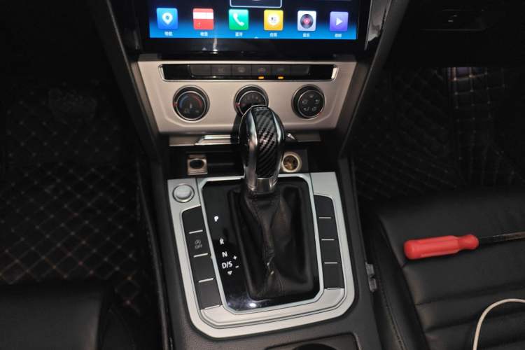 Used Volkswagen Magotan 2018 280TSI DSG Enjoyment Model Gear Lever