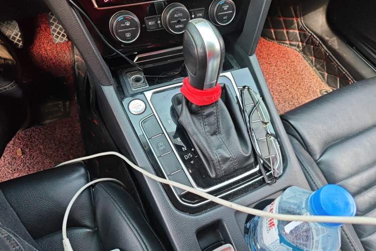 Used Volkswagen Magotan 2018 Facelift 330TSI DSG Luxury Model Gear Lever
