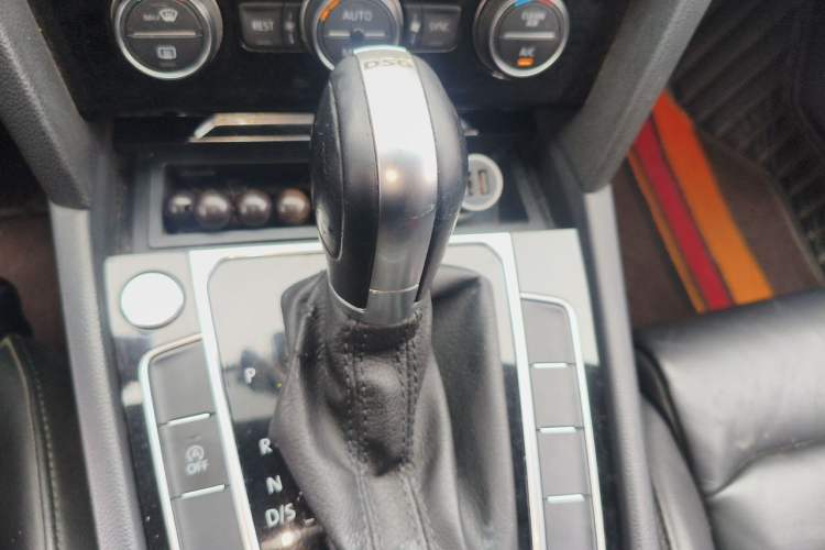 Used Volkswagen Magotan 2018 Facelift 330TSI DSG Luxury Model Gear Lever